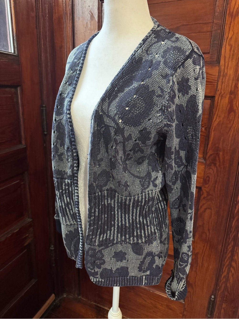 PBJ Blues Vintage Floral Knit Cardigan – Medium – Indigo